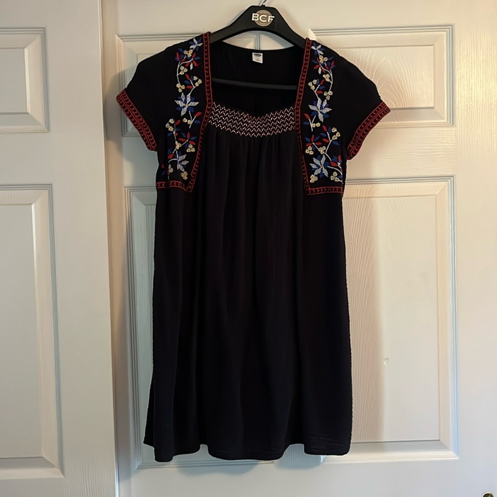 Old Navy size medium boho embroidered dress